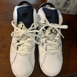 Boys Jordan’s Size 3